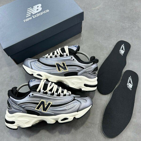 NEW BALANCE 1000