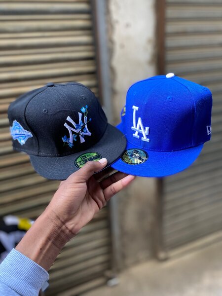 Caps snap backs