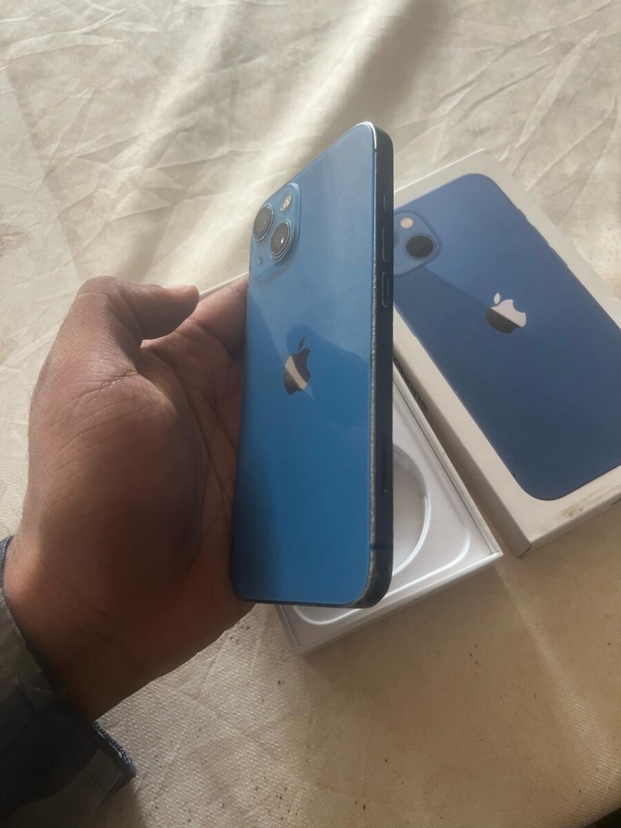 iPhone 13