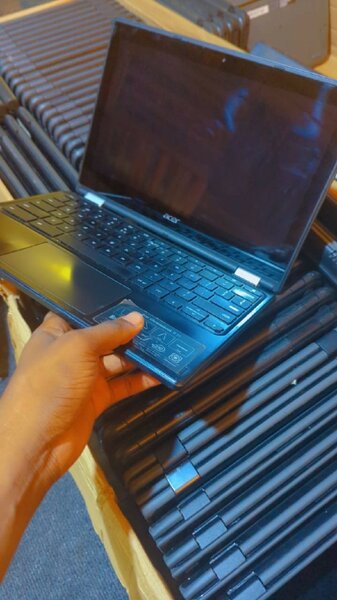 Acer R11