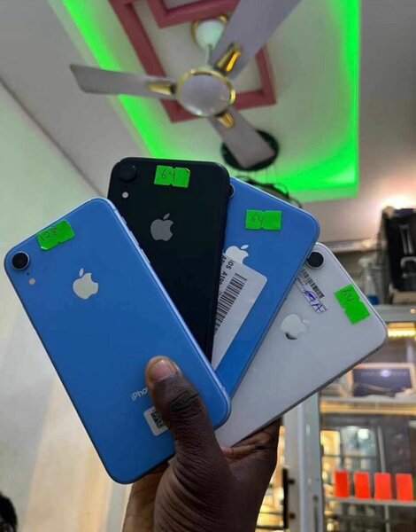 iPhone XR