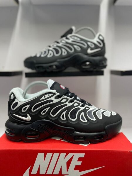 NIKE TN