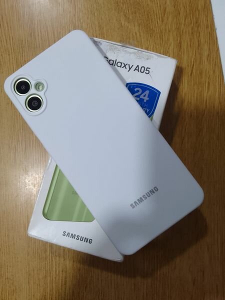 Samsung galaxy A05