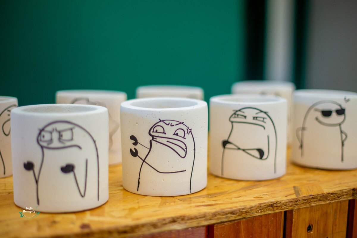 Rustic flowerpots