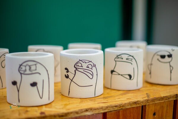 Rustic flowerpots