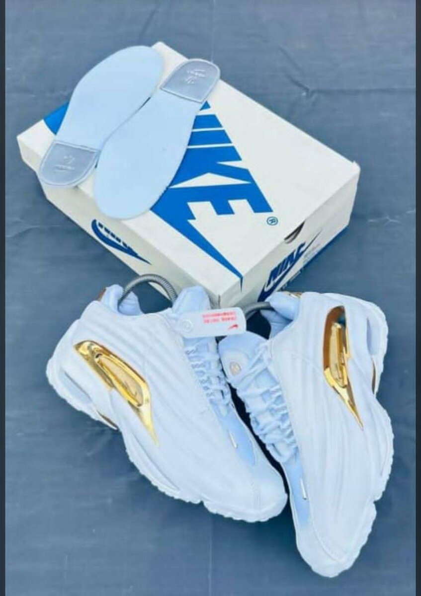 Nike Baskets Blanches Modernes