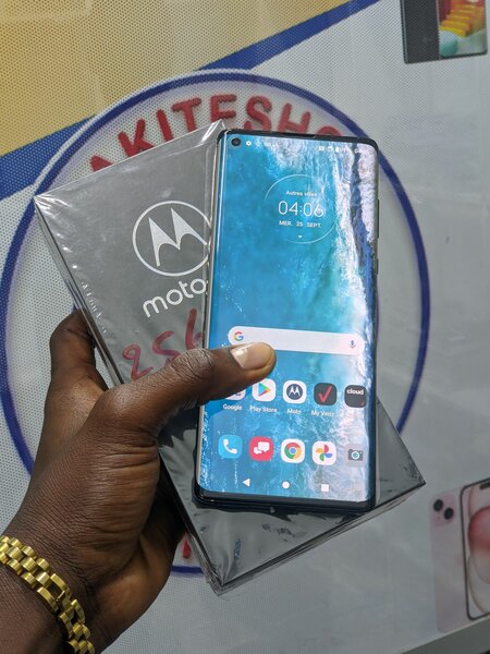 Motorola Edge plus