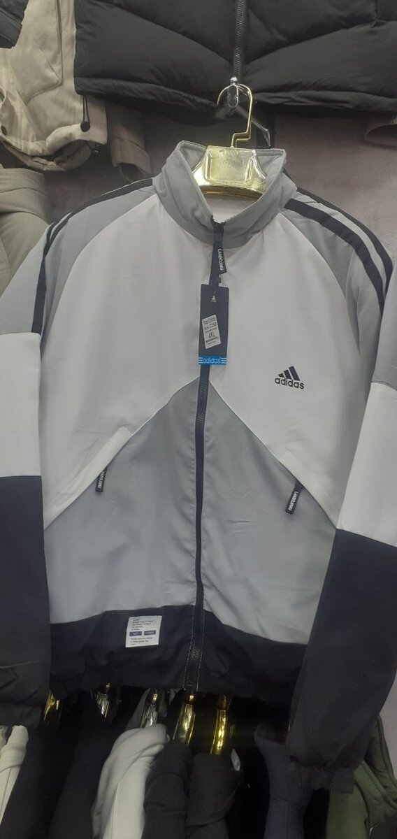 Адидас