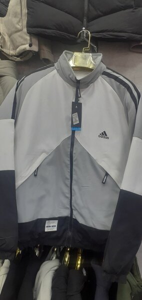 Адидас