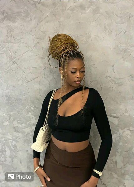 Haut élégant asymétrique femme