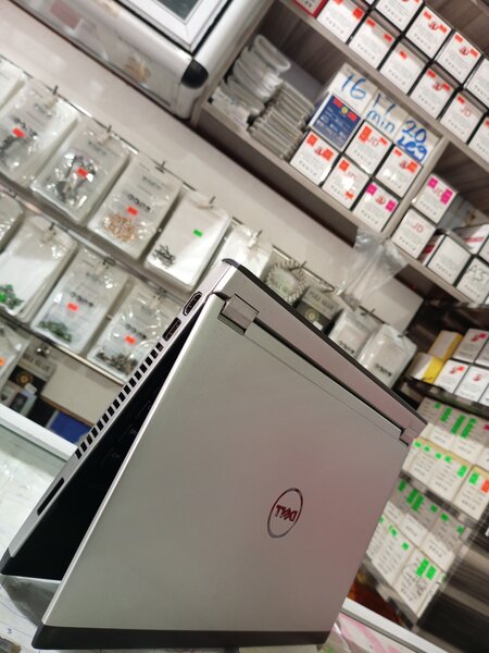 DELL LAPTOP