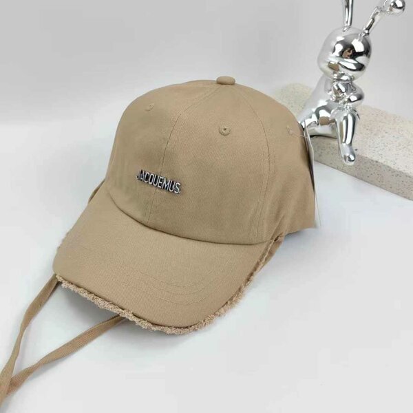 Caps