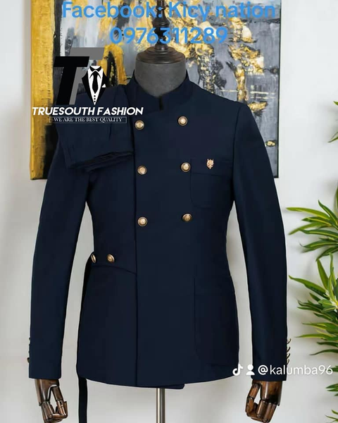 Suit bleu