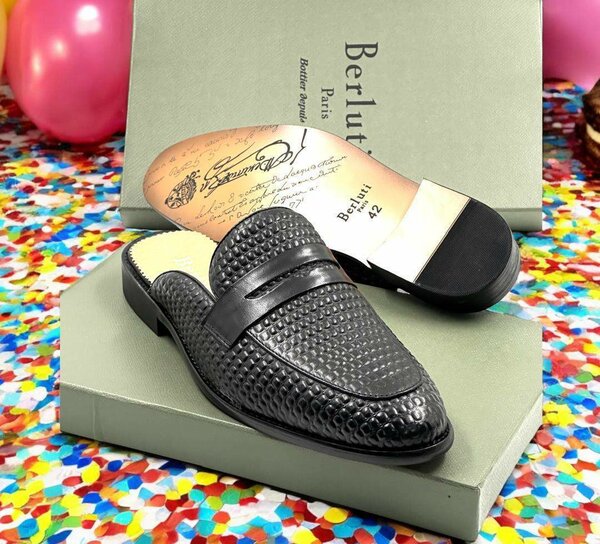 Quality half shoes