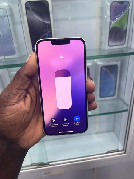 iPhone 13 simple