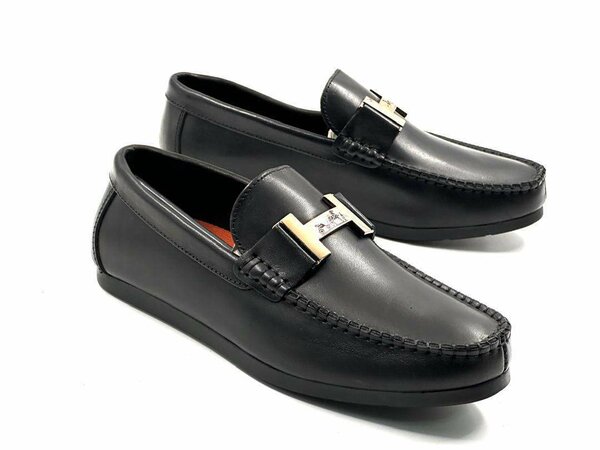 Solid branded shoes
