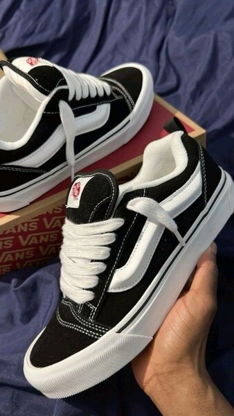 Vans knu school
