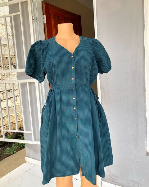 blue dress