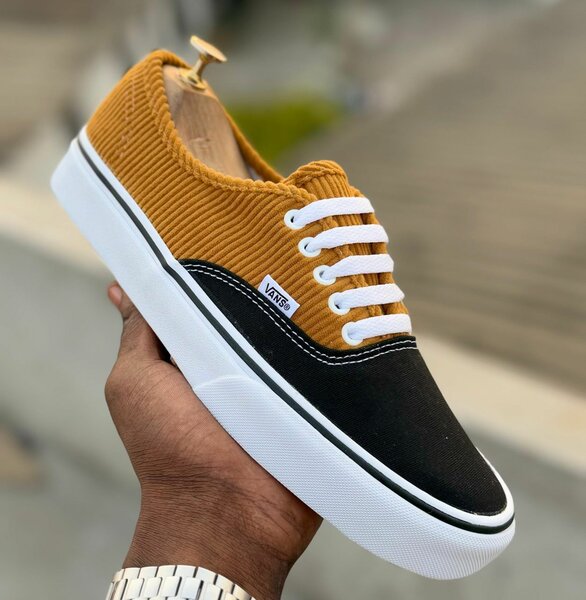 chaussures basses à lacets
