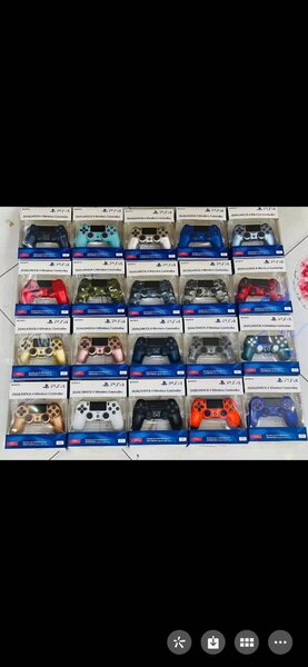 PS4 controller