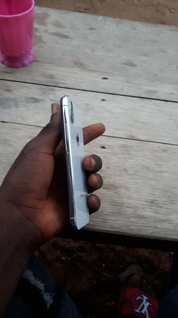 iPhone X