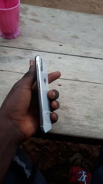 iPhone X