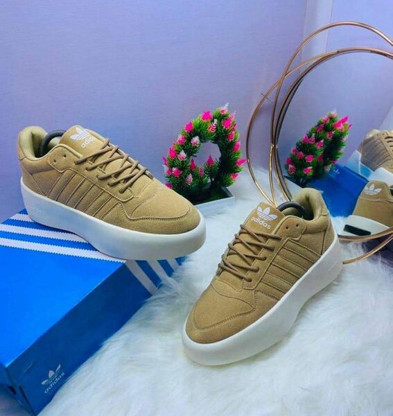 Adidas Sneakers Beige