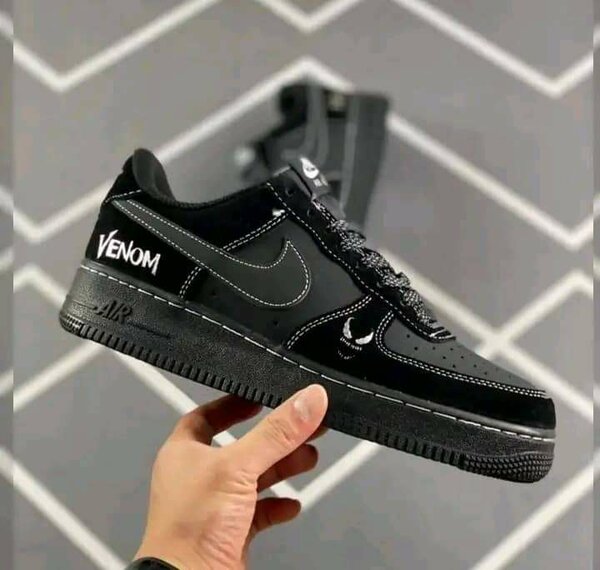 Nike sb Dunk Low venom