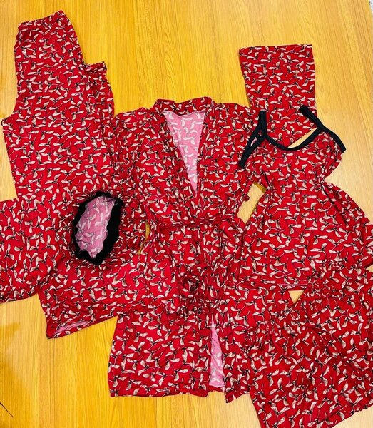 Night wear
