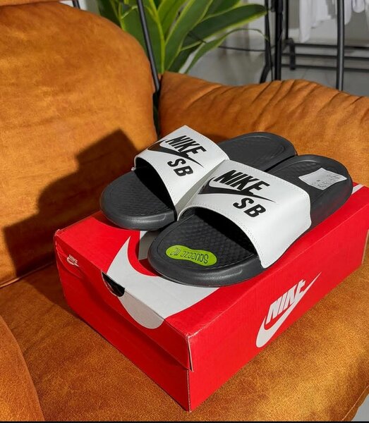 Sandale Nike