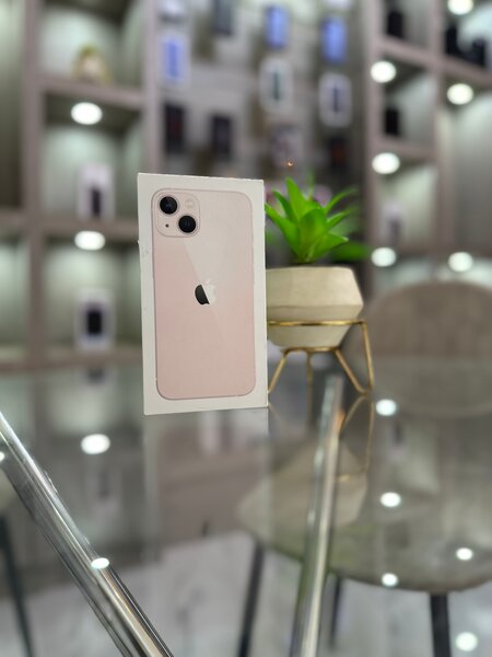 iPhone 13 - (128gb)