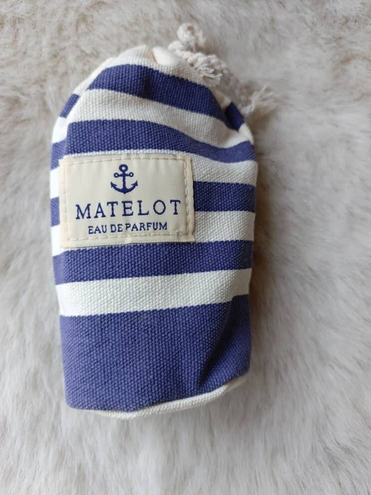 Matelot perform