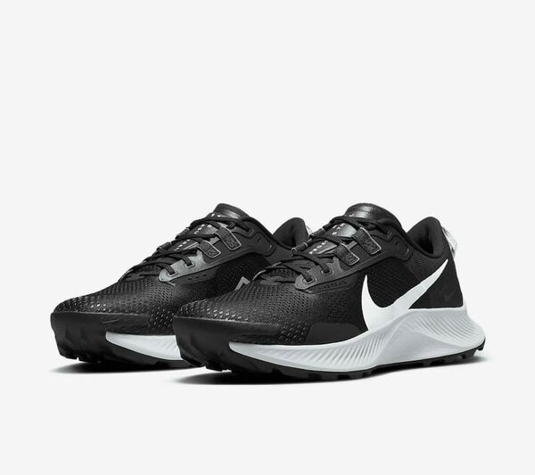 NIKE CLASSIC