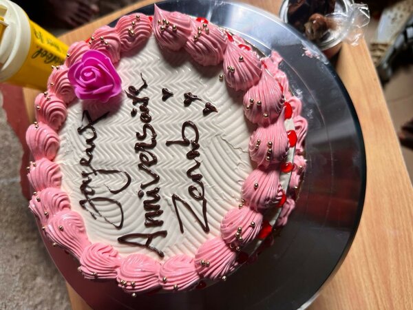 Gâteau d'Anniversaire Rose