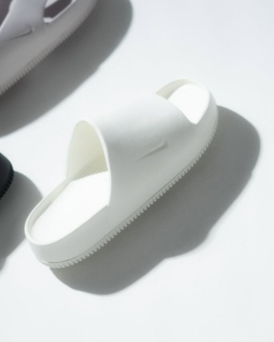 Nike flip flops