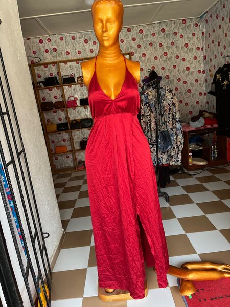 Robe avec fentes