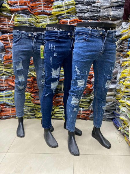 Damage jeans