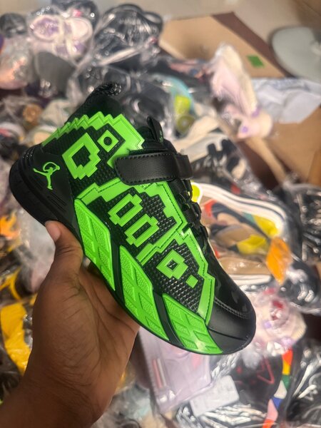 Kids sneakers