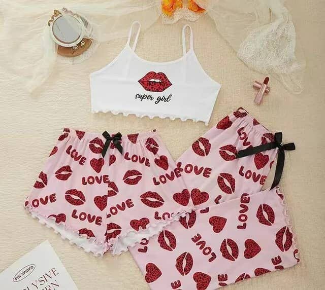 Nuisette, pyjamas