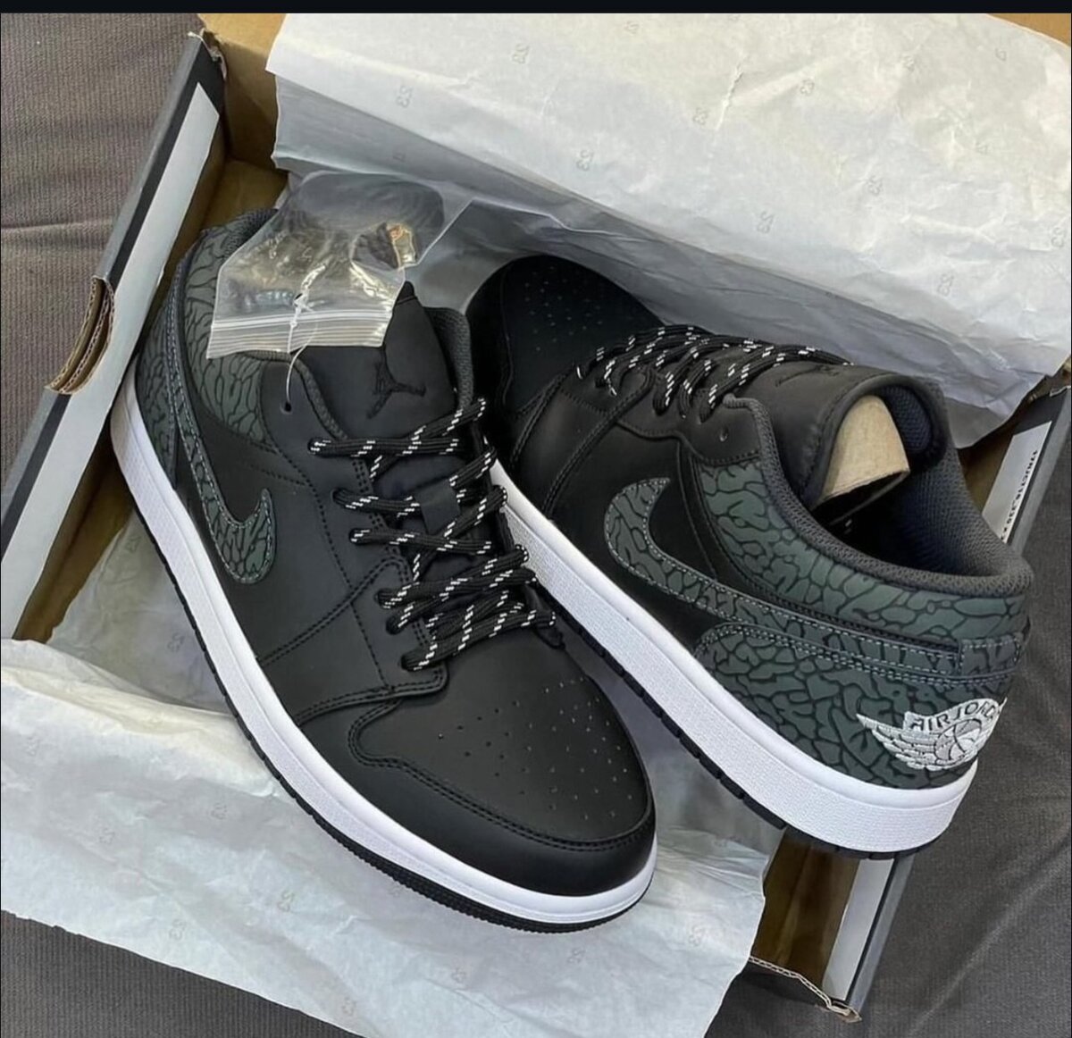 JORDAN 1LOW