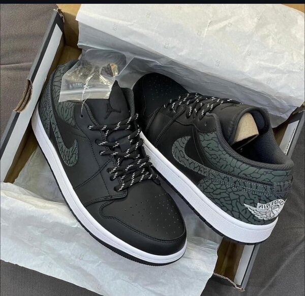 JORDAN 1LOW