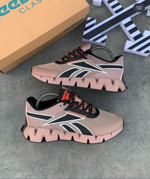 REEBOK CLASSIC