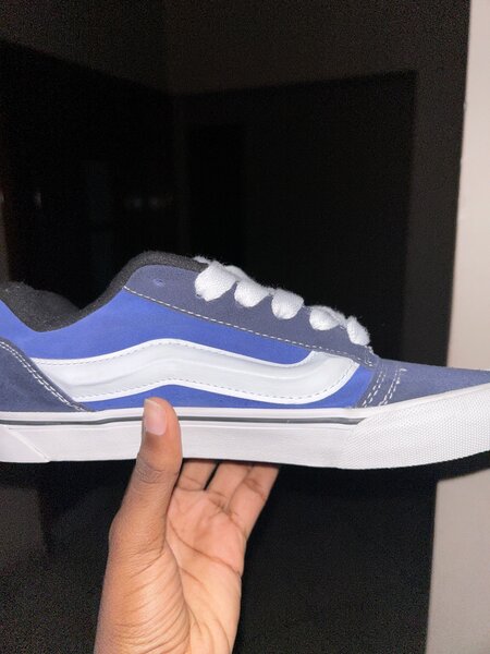 Vans knu school