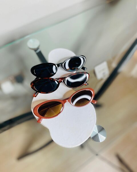 Oval shades