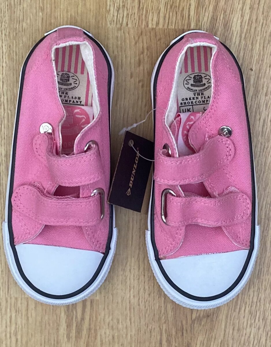 Girls trainers