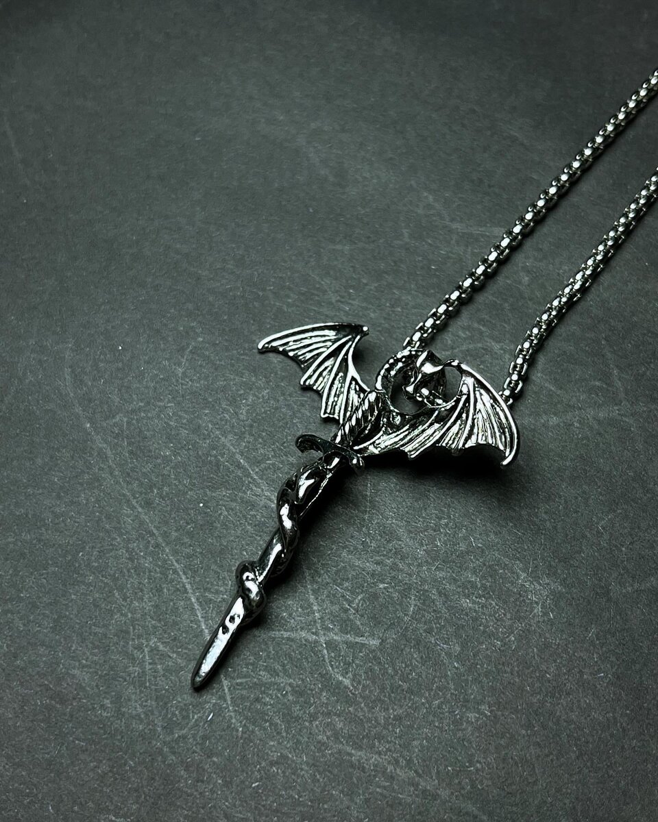 Gothic chains