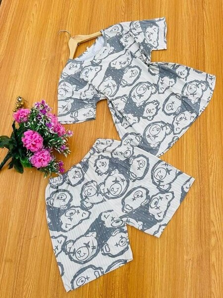 Ladies Top and Down
