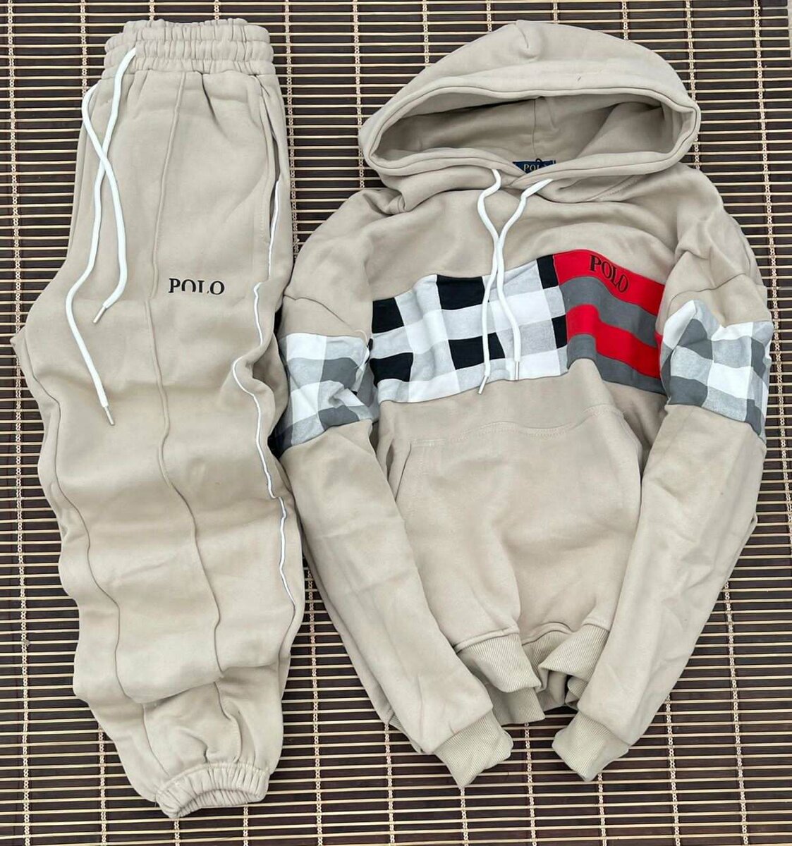Ensemble de survêtement à capuche