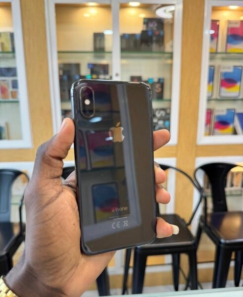 iPhone X max 64Go Argent