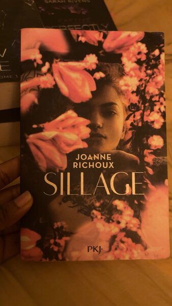 Sillage by Joanne Richoux
